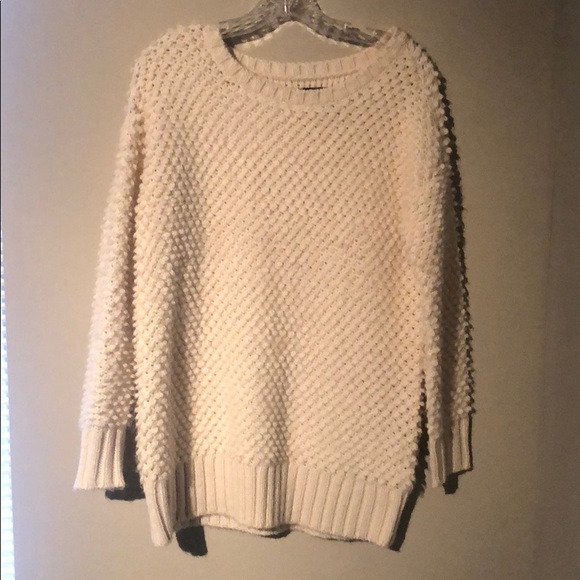 American Eagle Outfitters Sweaters - American Eagle Cream Sweater